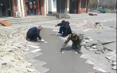 破损路面修好了，街区环境改善了