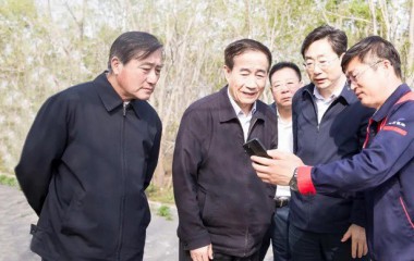 全国人大宪法和法律委员会主任委员李飞率队到盘锦调研