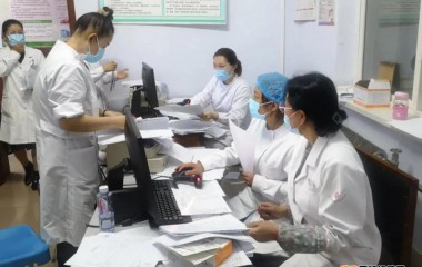 盘锦医务人员奋战一线，保障疫苗接种