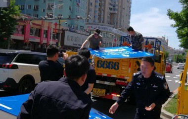 丹东市公安局交警支队 “组合拳”破解停车难、行车难