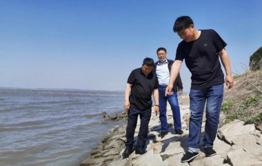 盘锦：为农民插秧全力做好供水