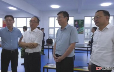 省人大常委会副主任、总工会主席杨忠林到阜蒙县调研基层工会建设工作