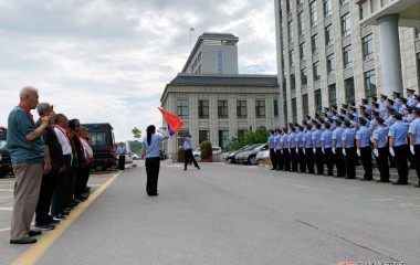 桓仁县公安局举行“光荣在党50年”纪念章颁发仪式