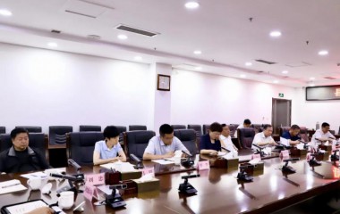 康平县长徐强主持召开县政府领导班子议事会议