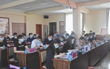 义县第十八届人大常委会召开第三十一次会议