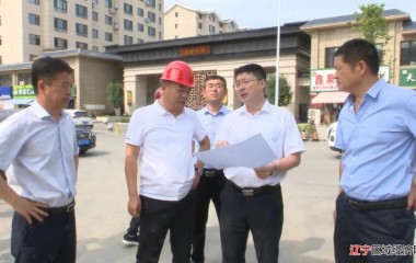 桓仁县委书记张健调研城市管理工作