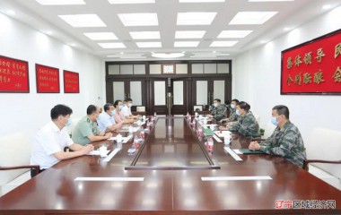 盘锦市委书记张成中到辽宁省军区走访慰问