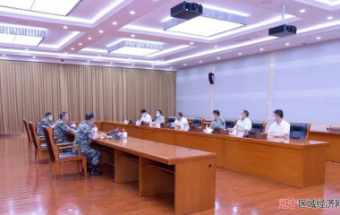 盘锦市长汤方栋走访慰问79集团军