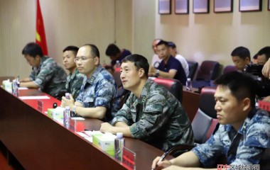 庆“八一”军地首长座谈会在阜蒙县人武部召开