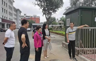 铁西区政府办检查学校建设及开学准备情况