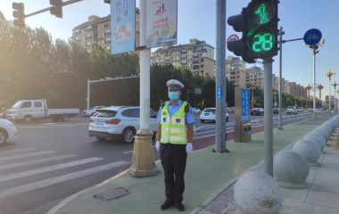 盘锦大洼区40余处信号灯增加读秒功能