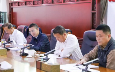 康平县长徐强主持召开农信机构改革清收工作会议