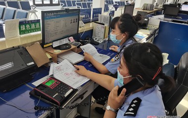 桓仁出入境管理大队严把办证“源头关”