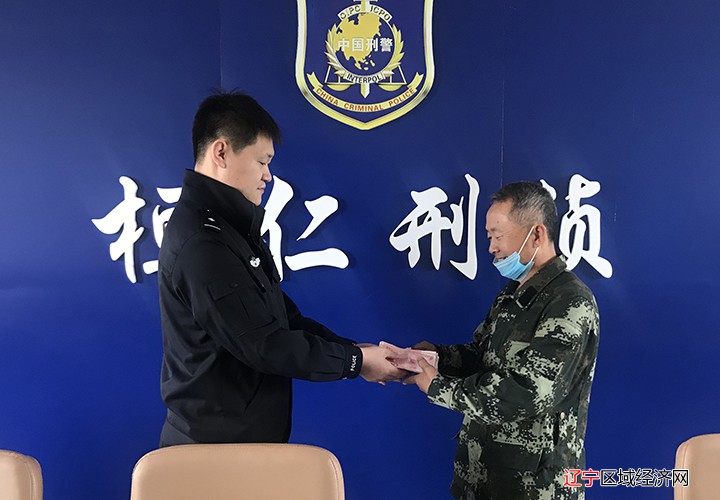 破获盗窃案返赃照片