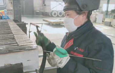 她把勤奋工作当作最大的乐趣！