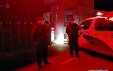 治安大队监督检查全县校园“护学岗”工作