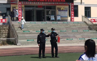 雅河派出所组织开展学校反恐防暴演练