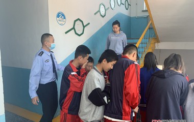 华来公安派出所开展校园消防演练活动