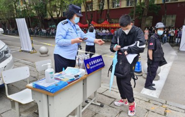铁西警方为辖区考生保驾护航