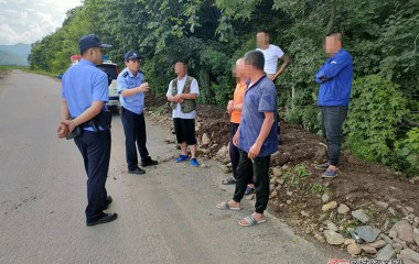 桓仁民警机智化解村民矛盾
