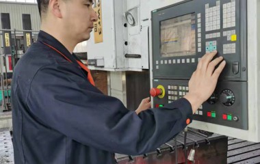 将一流的精神贯穿到各项工作当中
