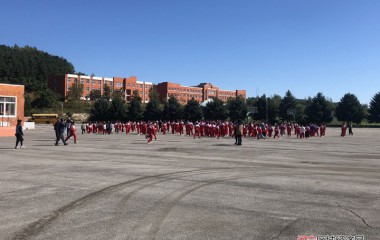 北甸子派出所开展校园应急疏散演练