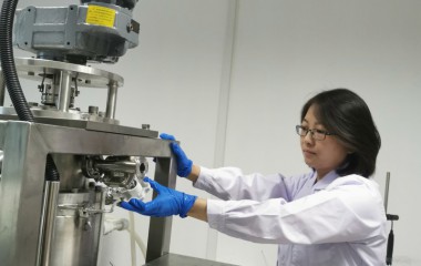 以饱满的工作热情迎接每一天的挑战！