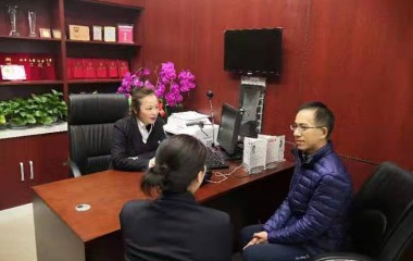 让巾帼之花在梦想的道路上铿锵绽放