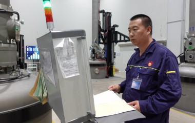以平凡的劳动创造不平凡的业绩
