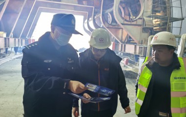 华来派出所多举措护航本桓高速建设