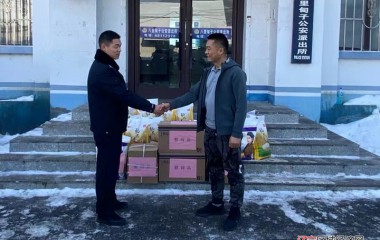 走访慰问一线警辅人员