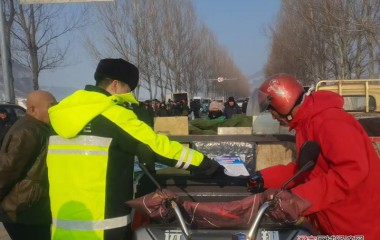 桓仁交警全力做好道路交通管理工作