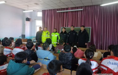 北甸子派出所联合开展校园法治教育活动