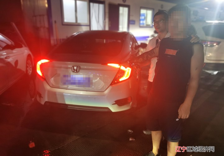 万家抓获翟某、胡某1