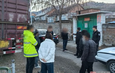华来派出所联合化解邻里纠纷