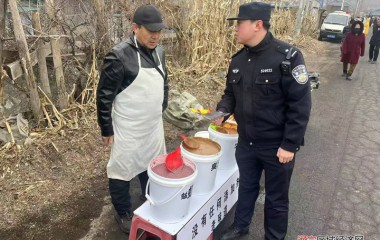 二棚甸子派出所开展安全知识宣传活动