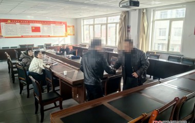 木盂子治安办公室联合化解一起矛盾纠纷