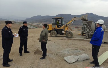 雅河派出所助推高速项目顺利推进