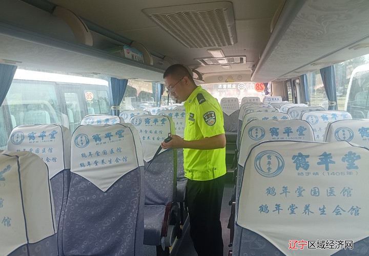 交管大队到旅游景区开展道路交通安全警示教育2