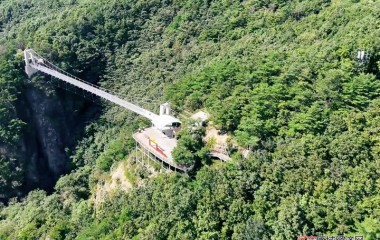 桓仁警用无人机筑牢“十一”景区安全防线