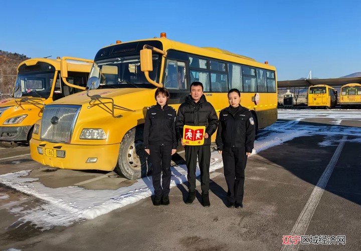 交管大队车辆科落实7110机制服务企业1